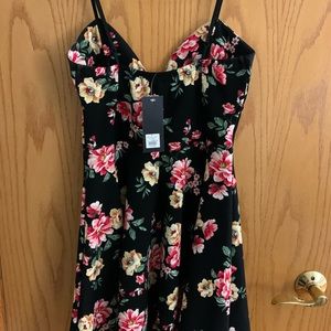BRAND NEW SUMMER STRAPPY DRESS